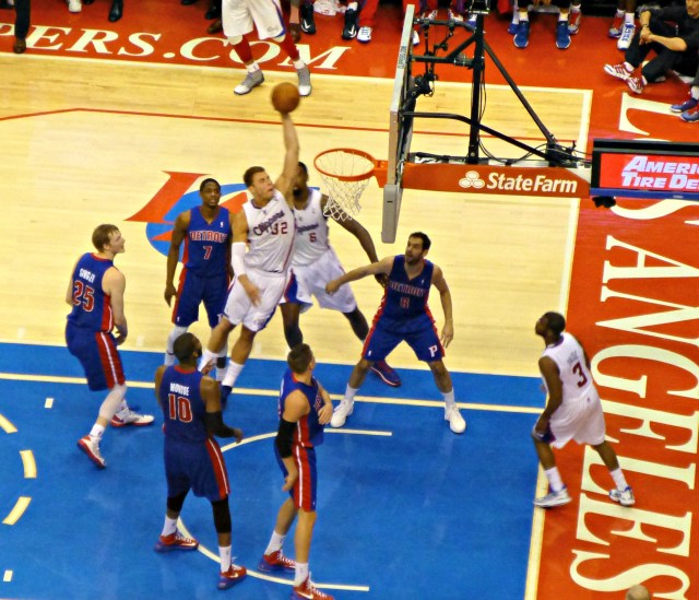 Blake dunks on Pistons