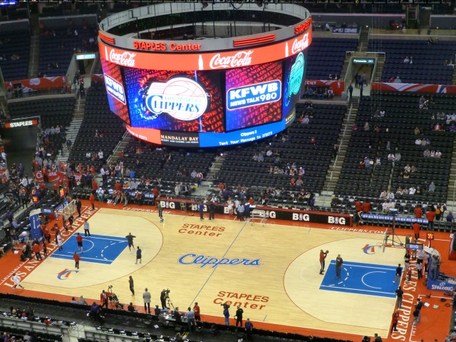 Clippers-KFWB Staples Center scoreboard