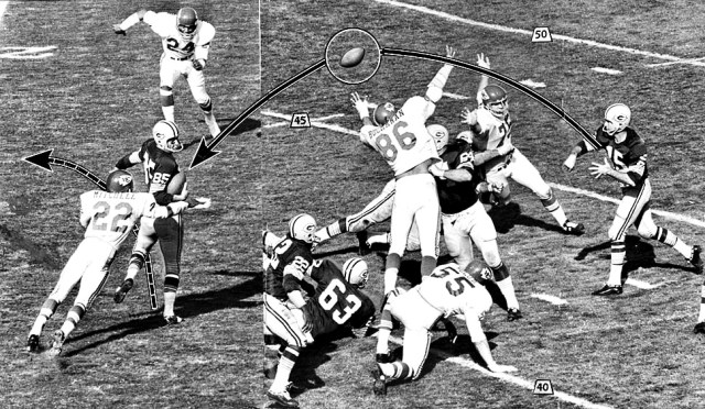 Starr to McGee first TD pass in Super Bowl history